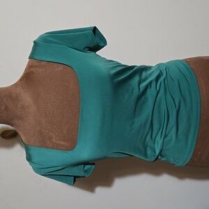 T9 Live In The Moment Green Square Neck Top Sz Md Poly Blend Stretch Cropped
